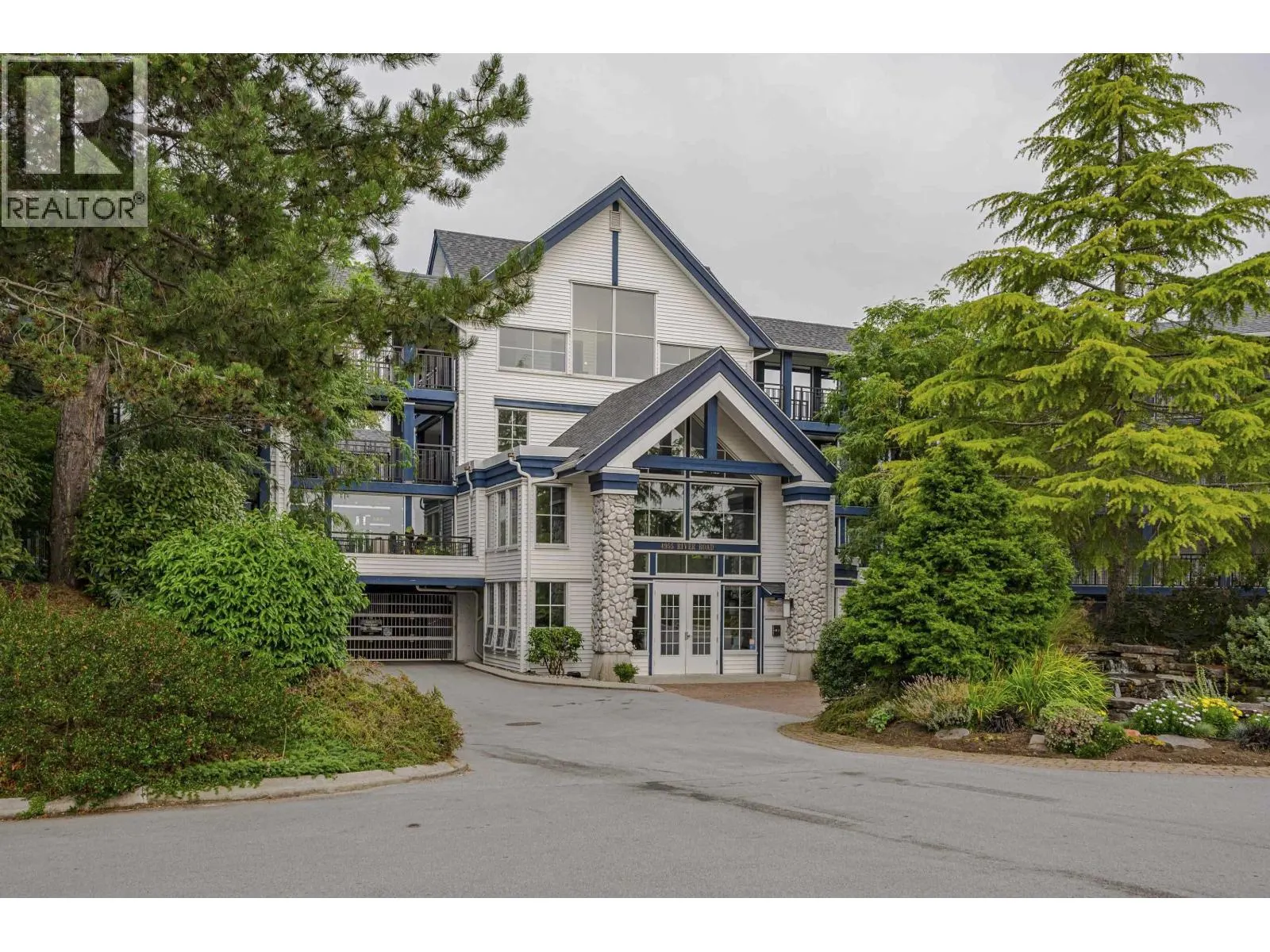 307 4955 RIVER ROAD