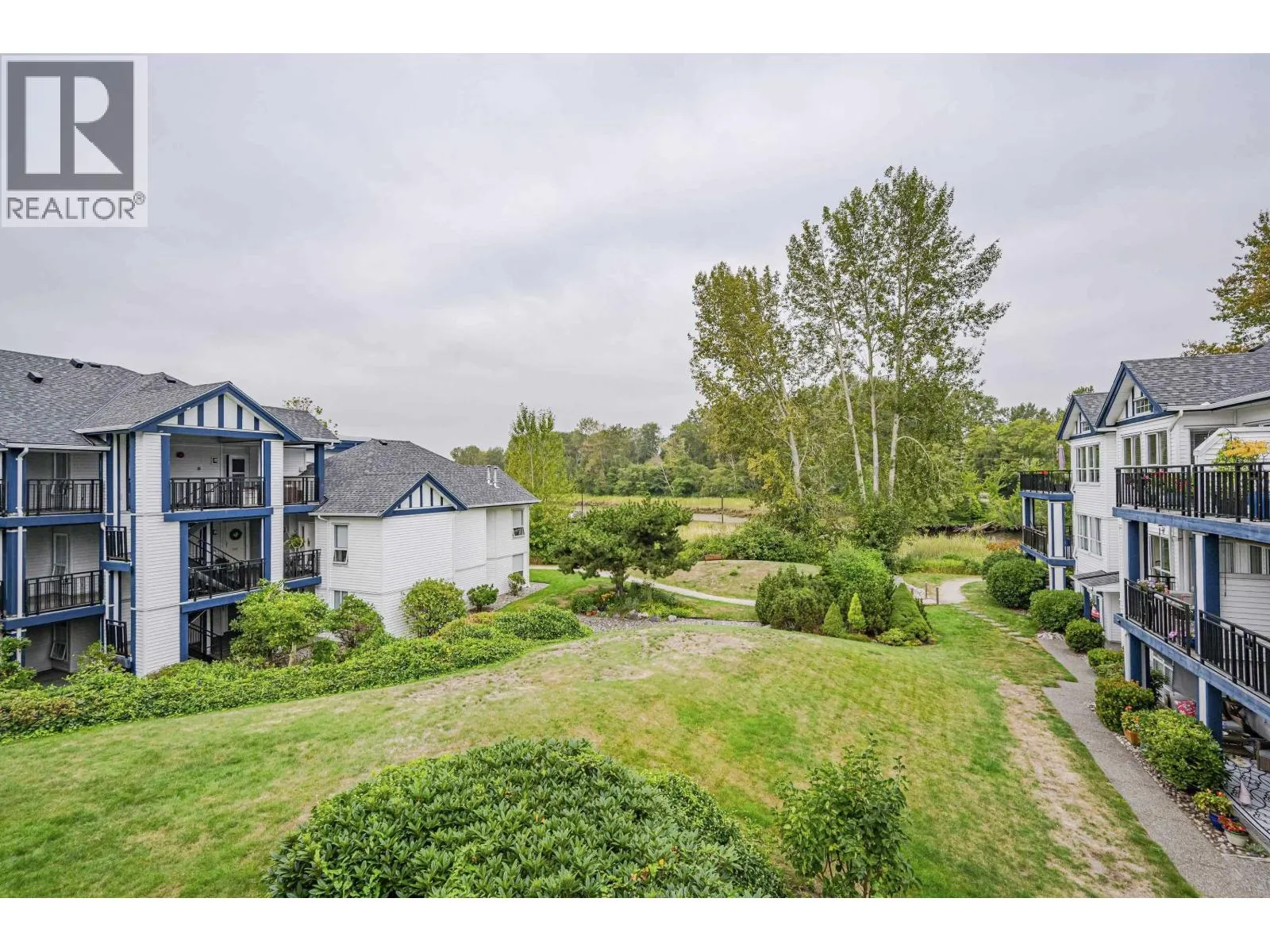 307 4955 RIVER ROAD