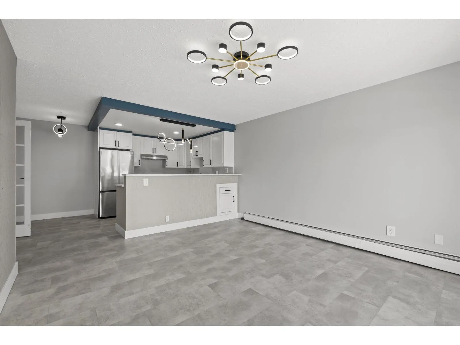 110 14881 MARINE DRIVE