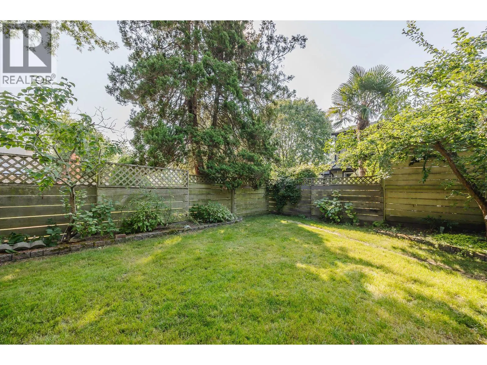 37 6245 SHERIDAN ROAD