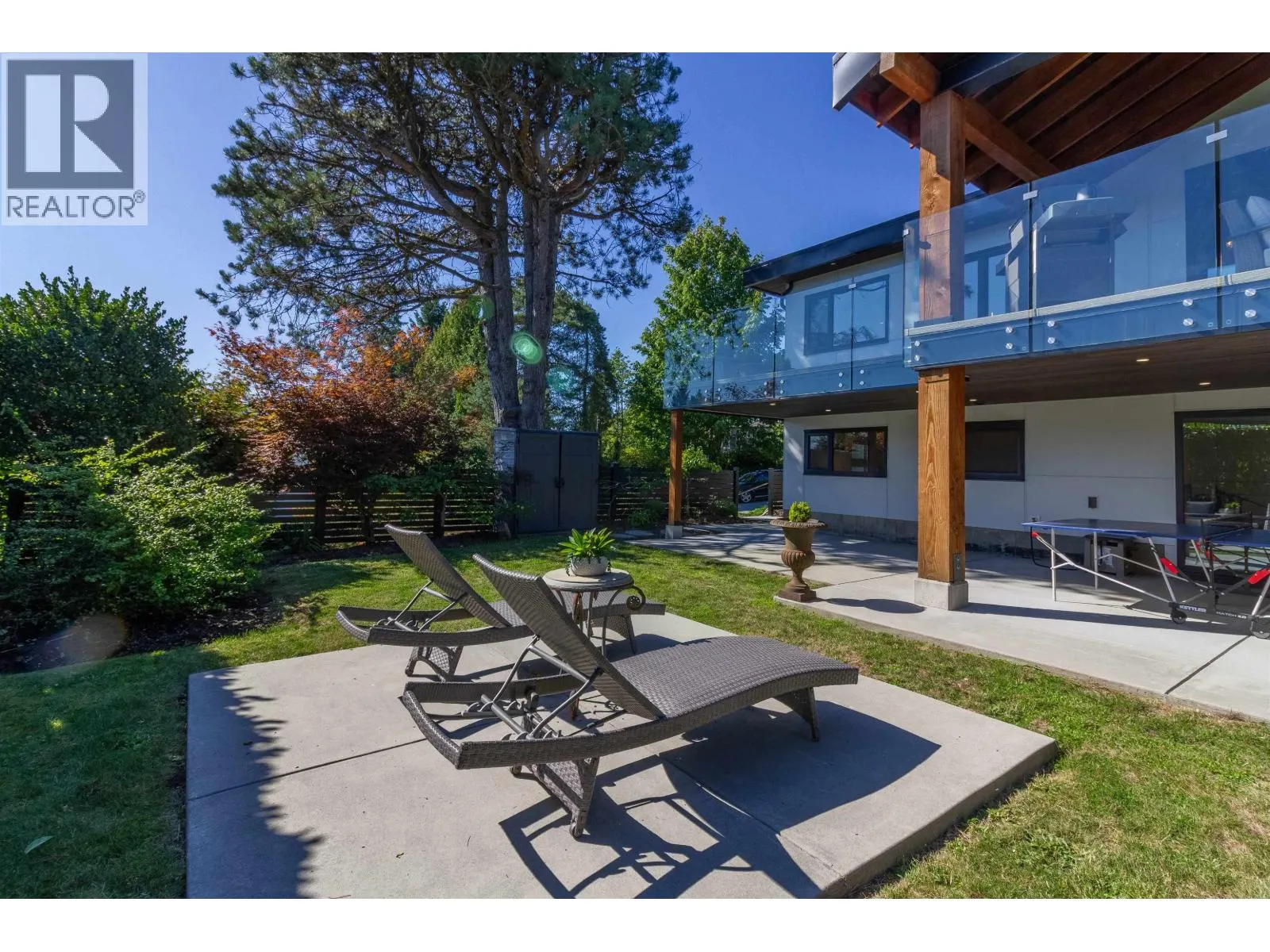 302 OXFORD DRIVE