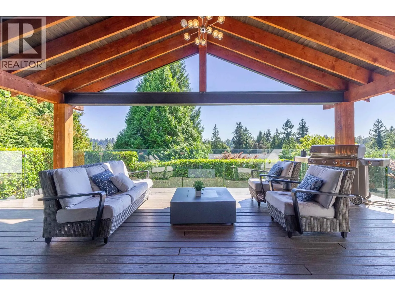 302 OXFORD DRIVE