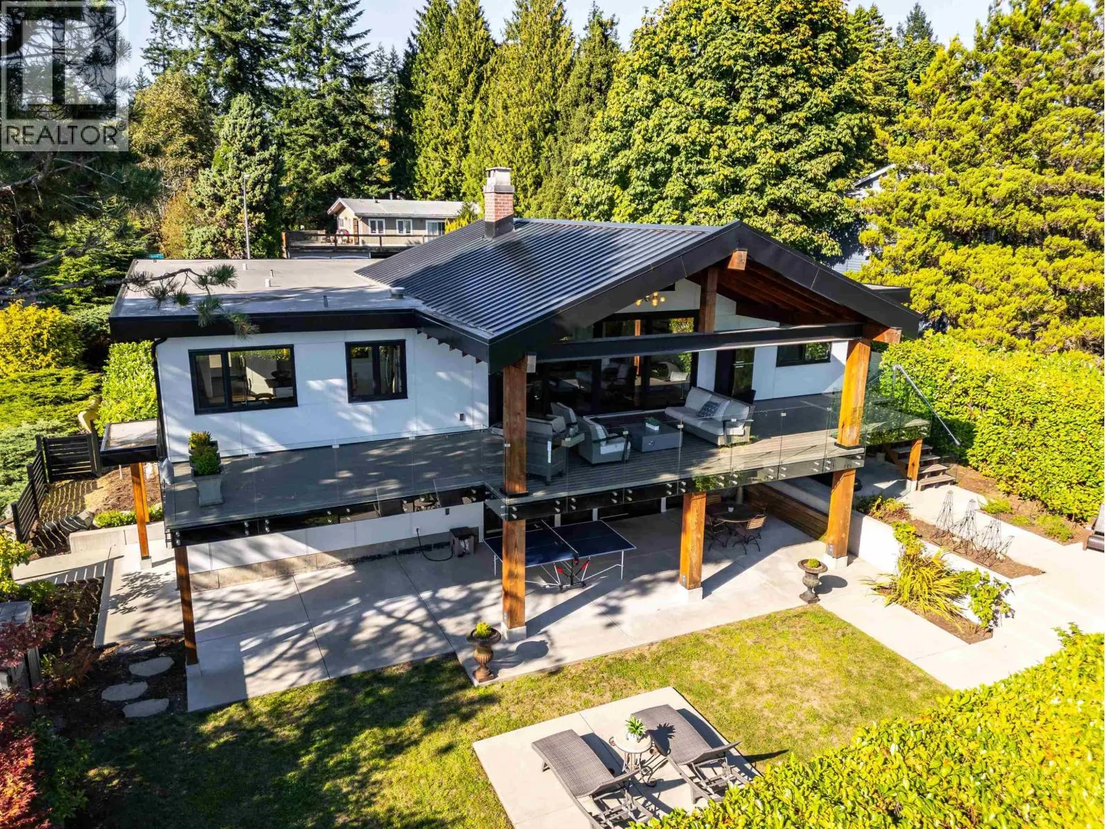302 OXFORD DRIVE