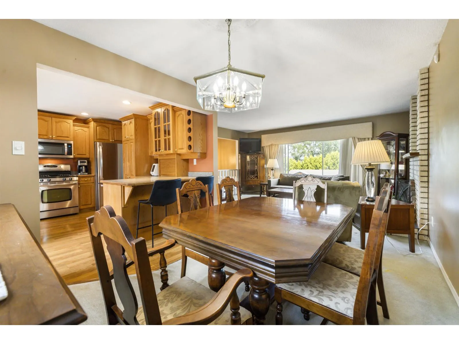 13512 CRESTVIEW DRIVE
