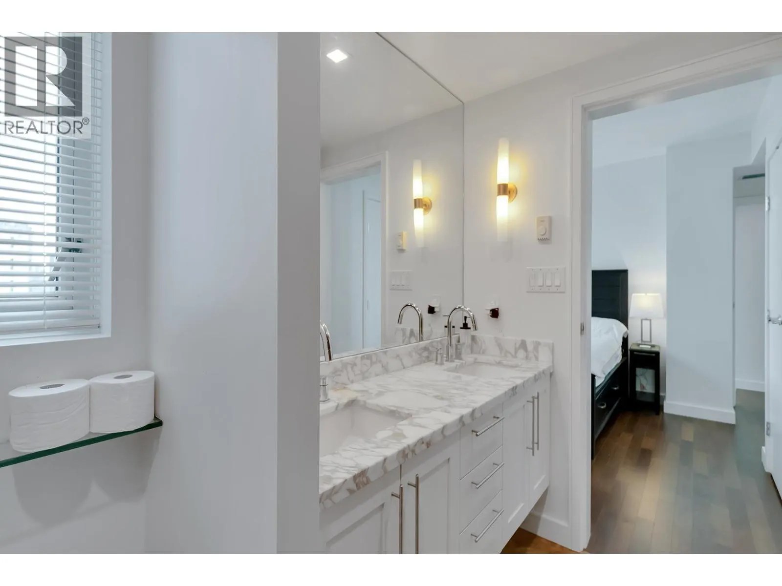 1904 1616 BAYSHORE DRIVE