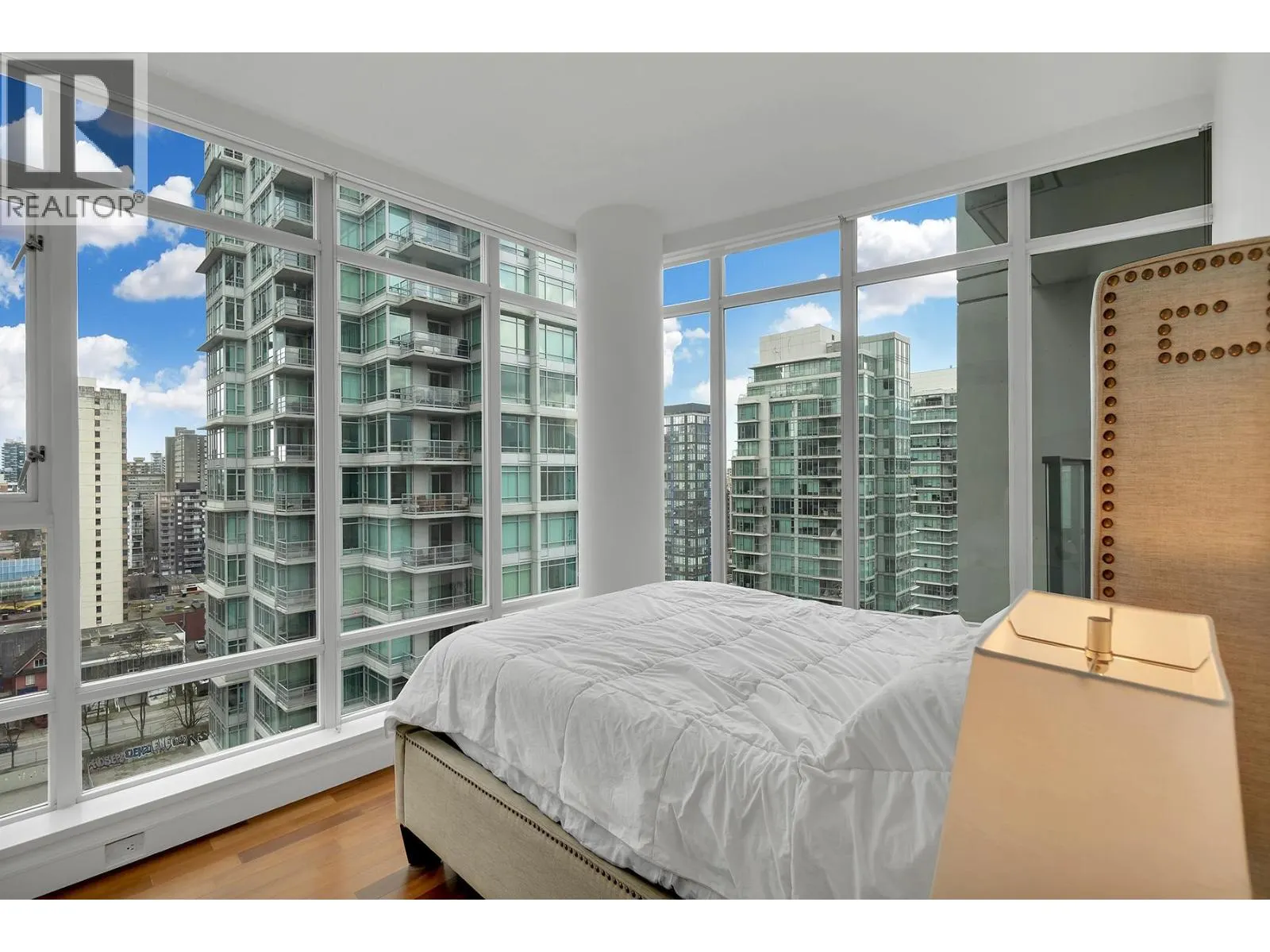 1904 1616 BAYSHORE DRIVE