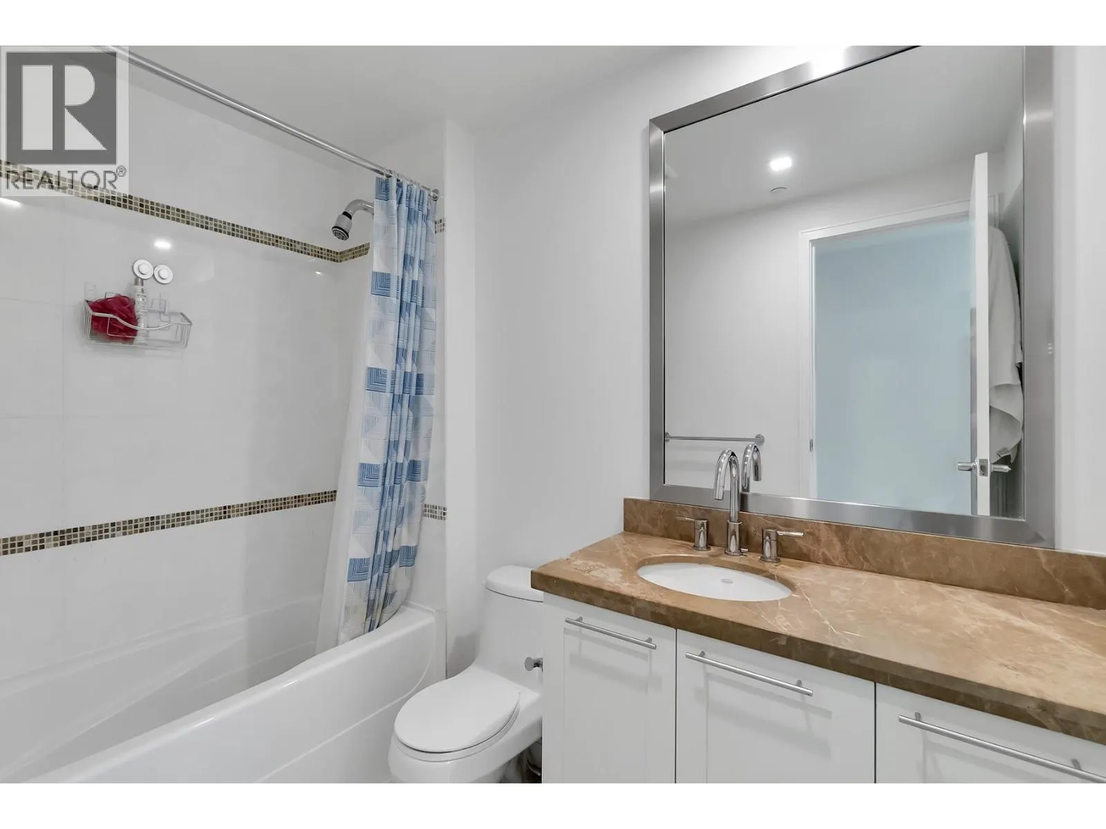 1904 1616 BAYSHORE DRIVE