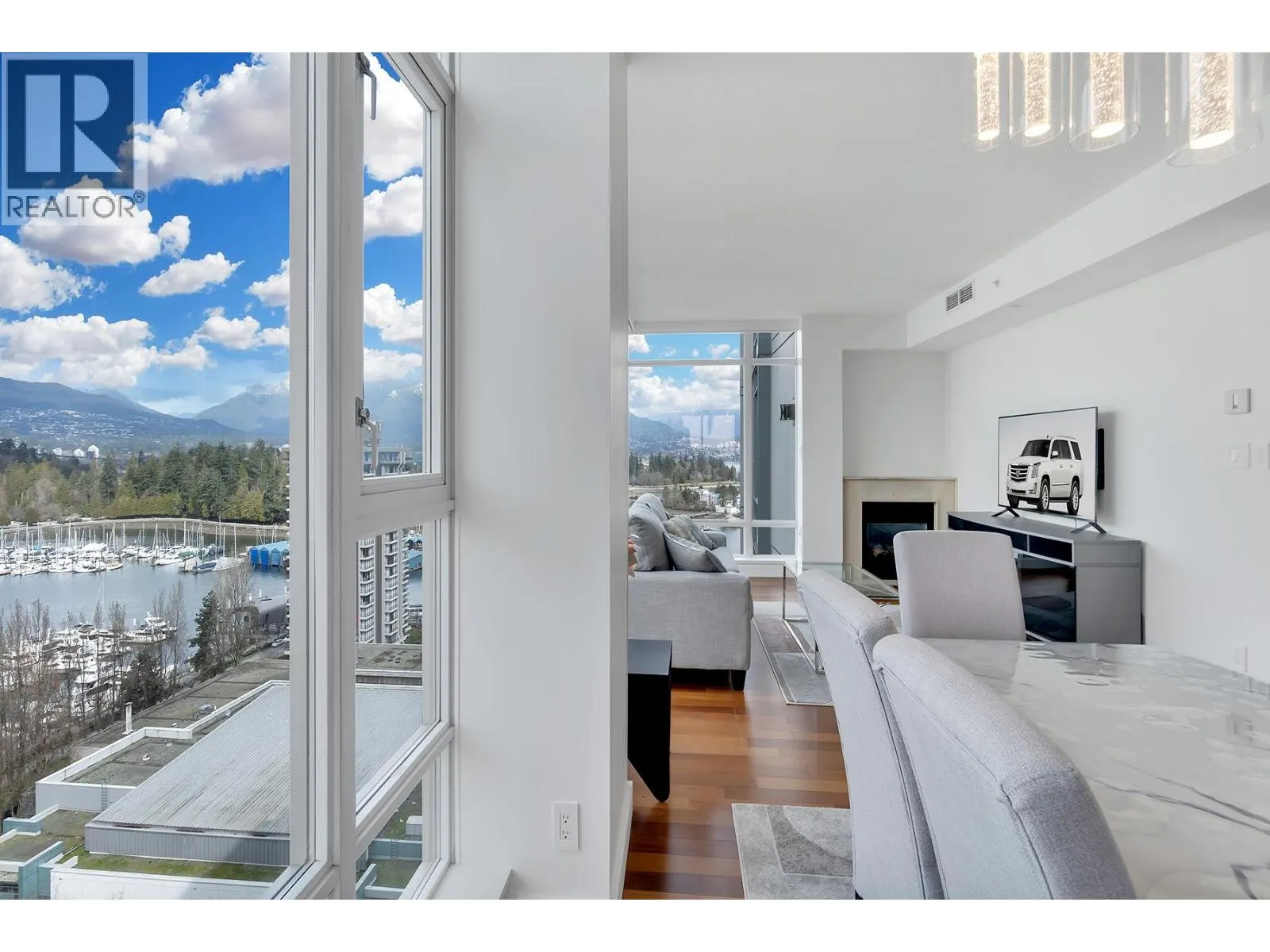 1904 1616 BAYSHORE DRIVE