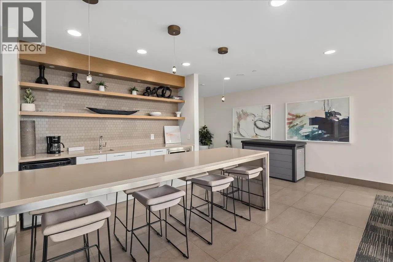 607 258 NELSON'S COURT