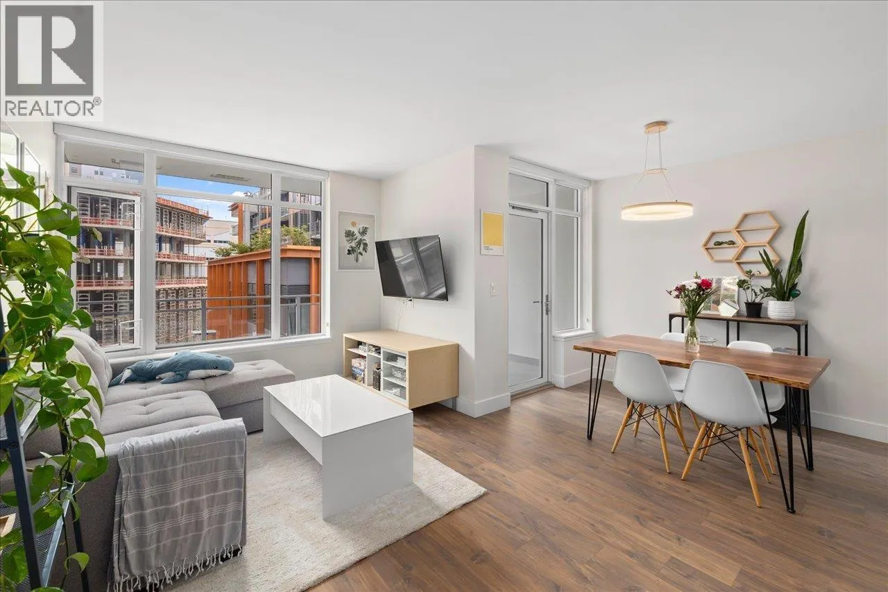 607 258 NELSON'S COURT