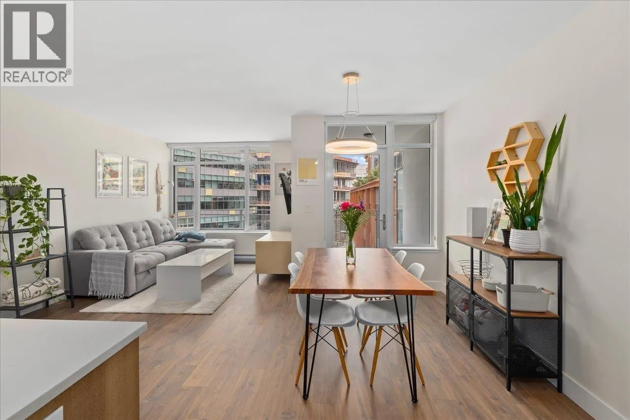 607 258 NELSON'S COURT