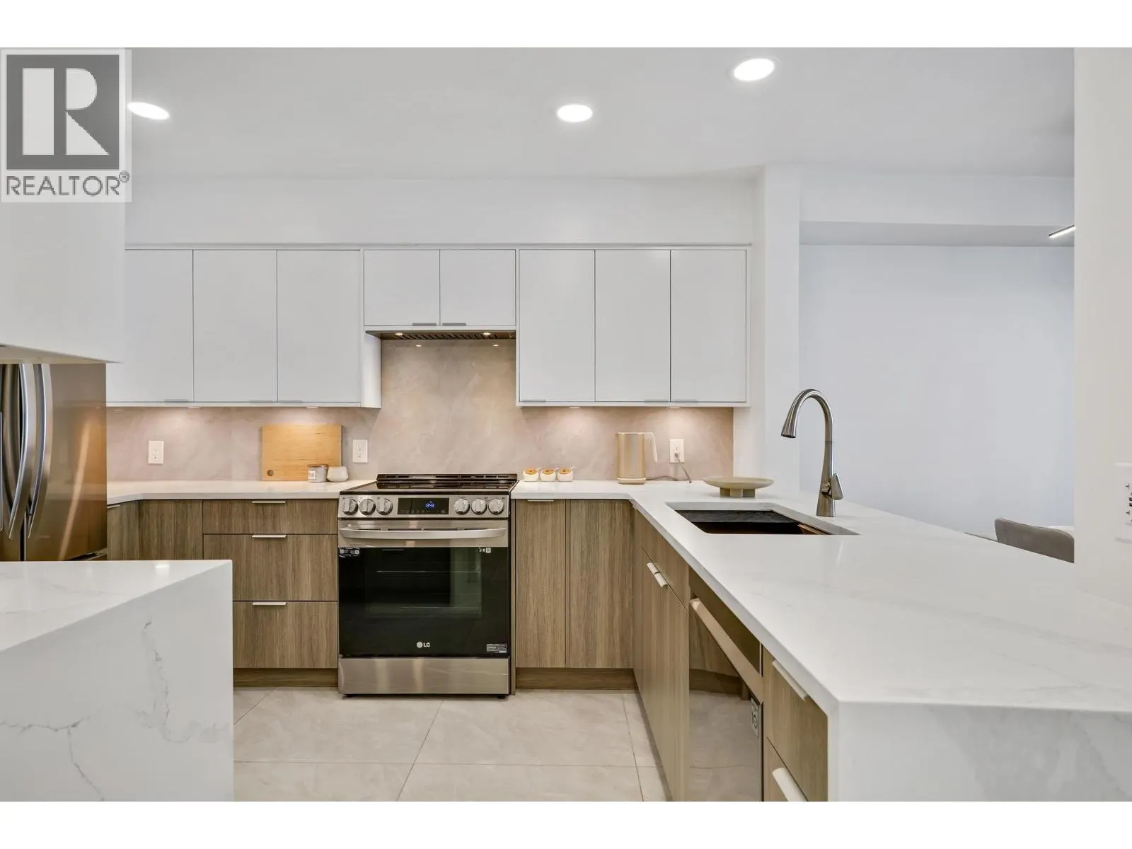 9 7760 MINORU BOULEVARD