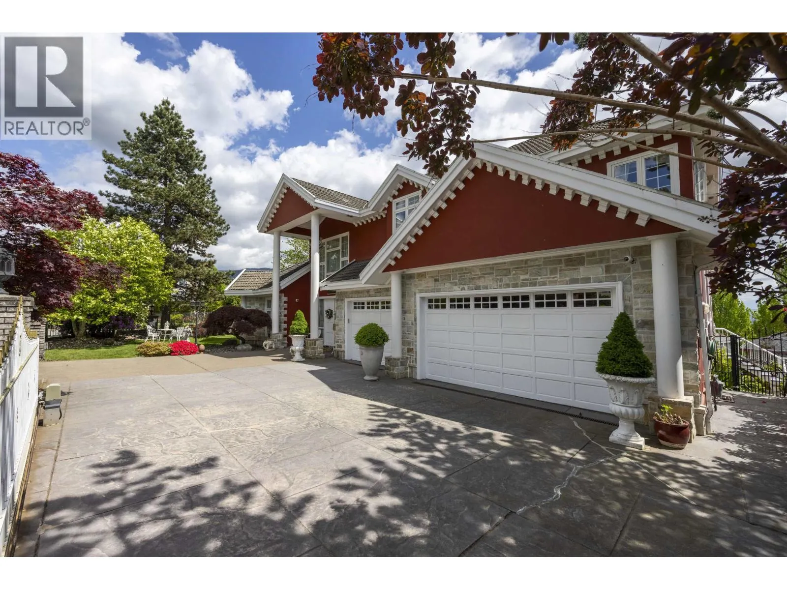 3099 PLATEAU BOULEVARD