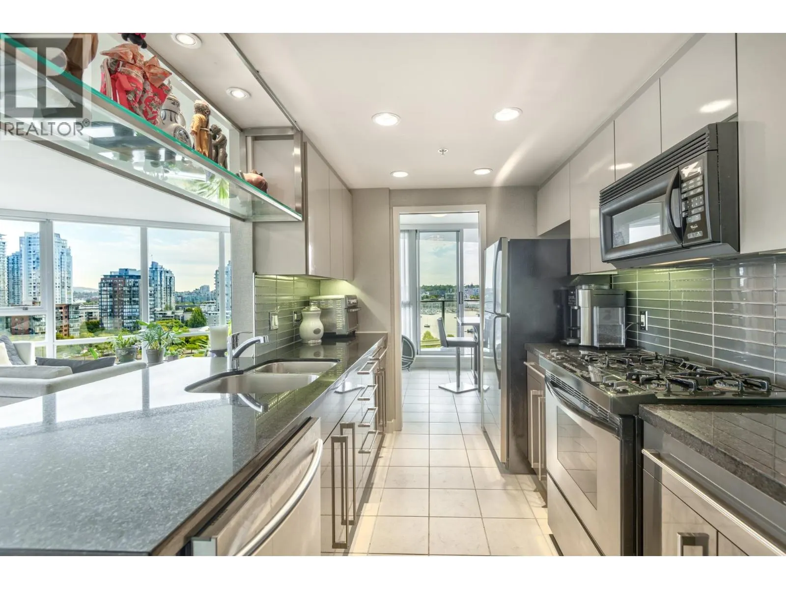 1207 1408 STRATHMORE MEWS