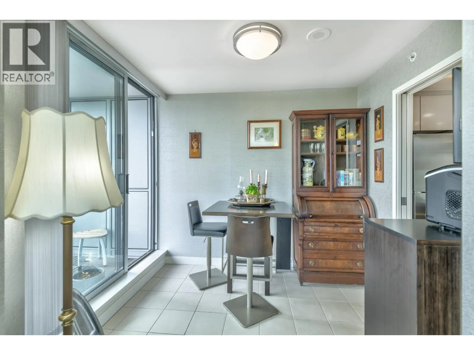 1207 1408 STRATHMORE MEWS