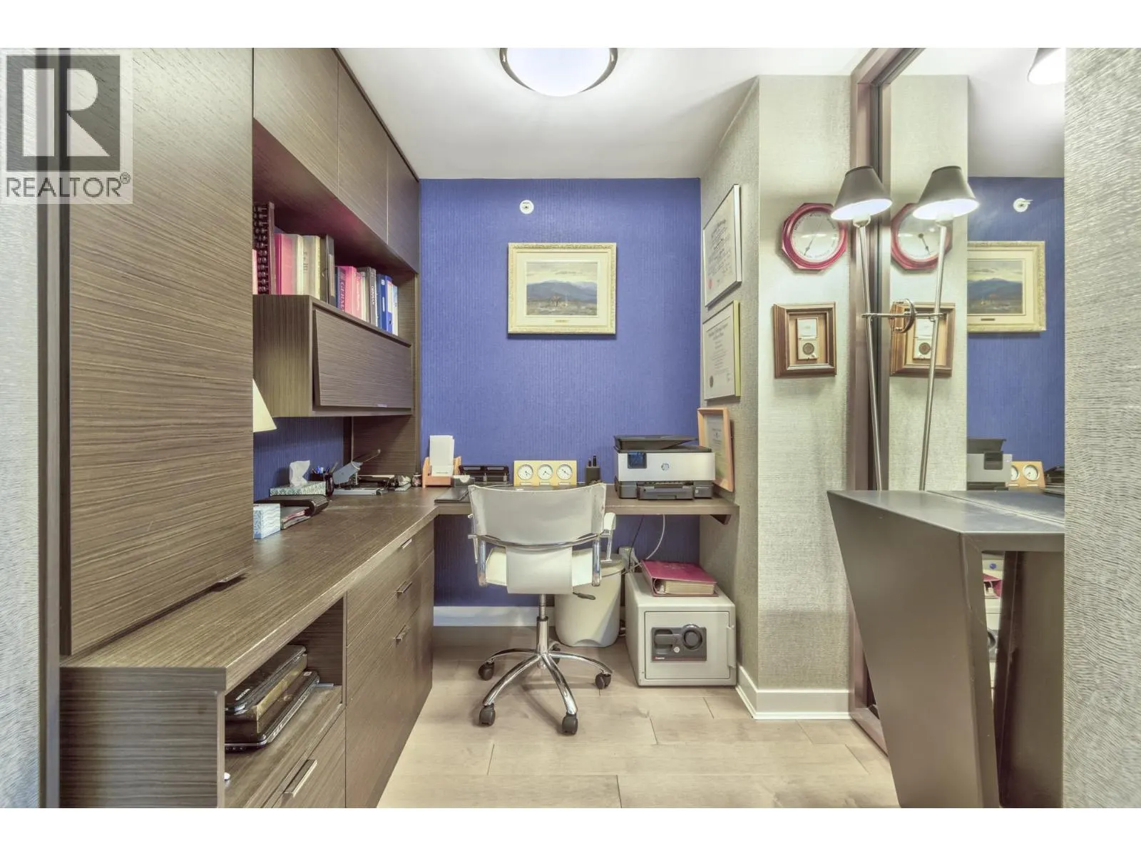 1207 1408 STRATHMORE MEWS