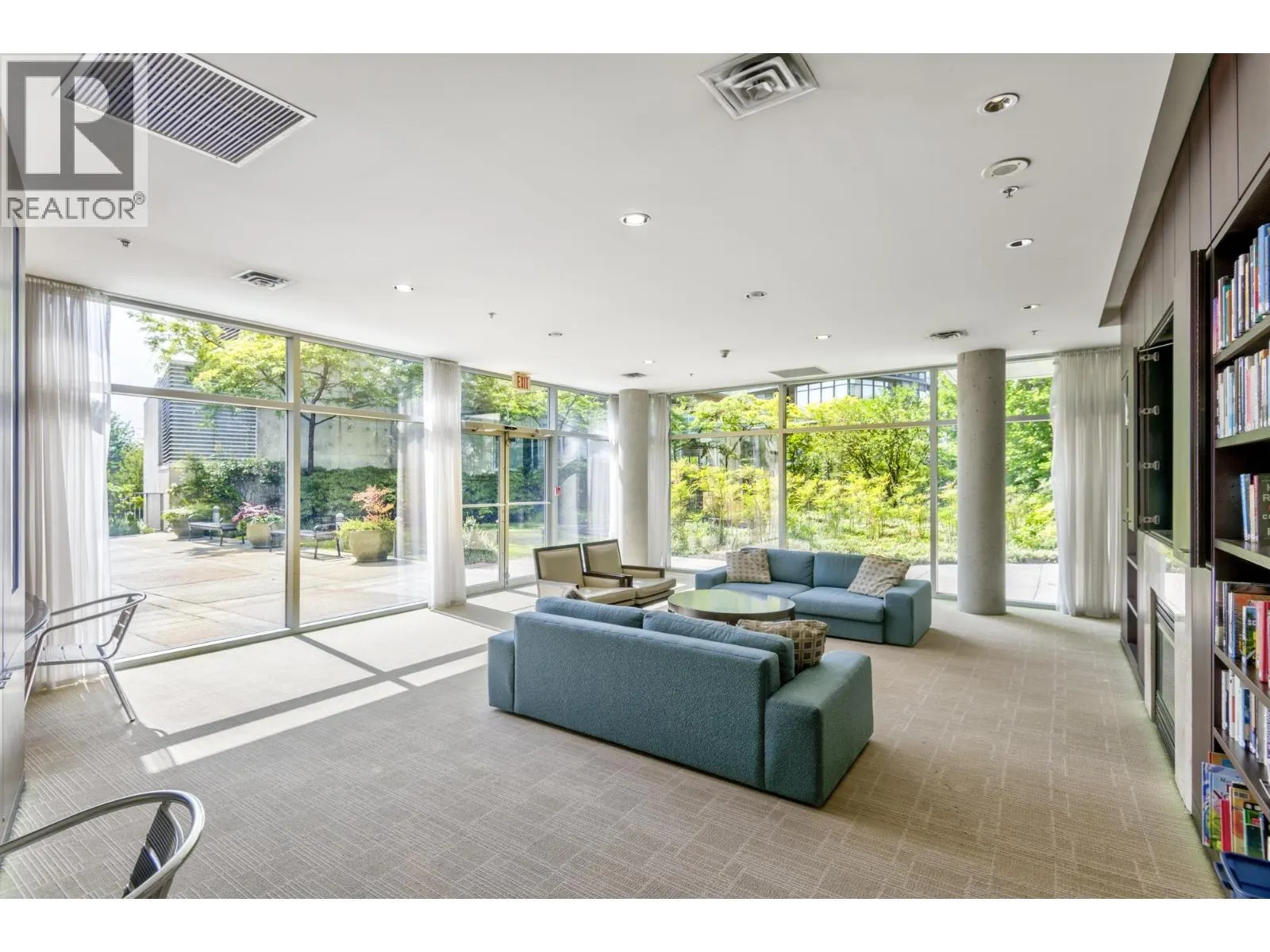 1207 1408 STRATHMORE MEWS