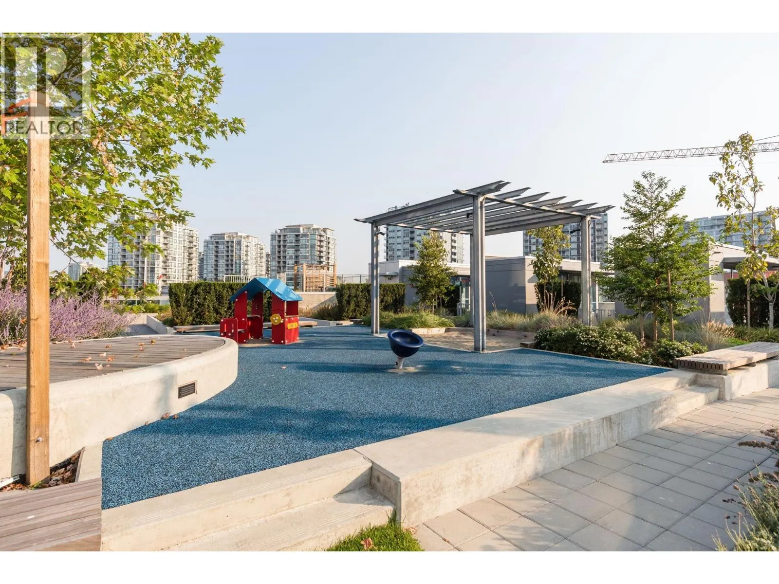 1308 5233 GILBERT ROAD