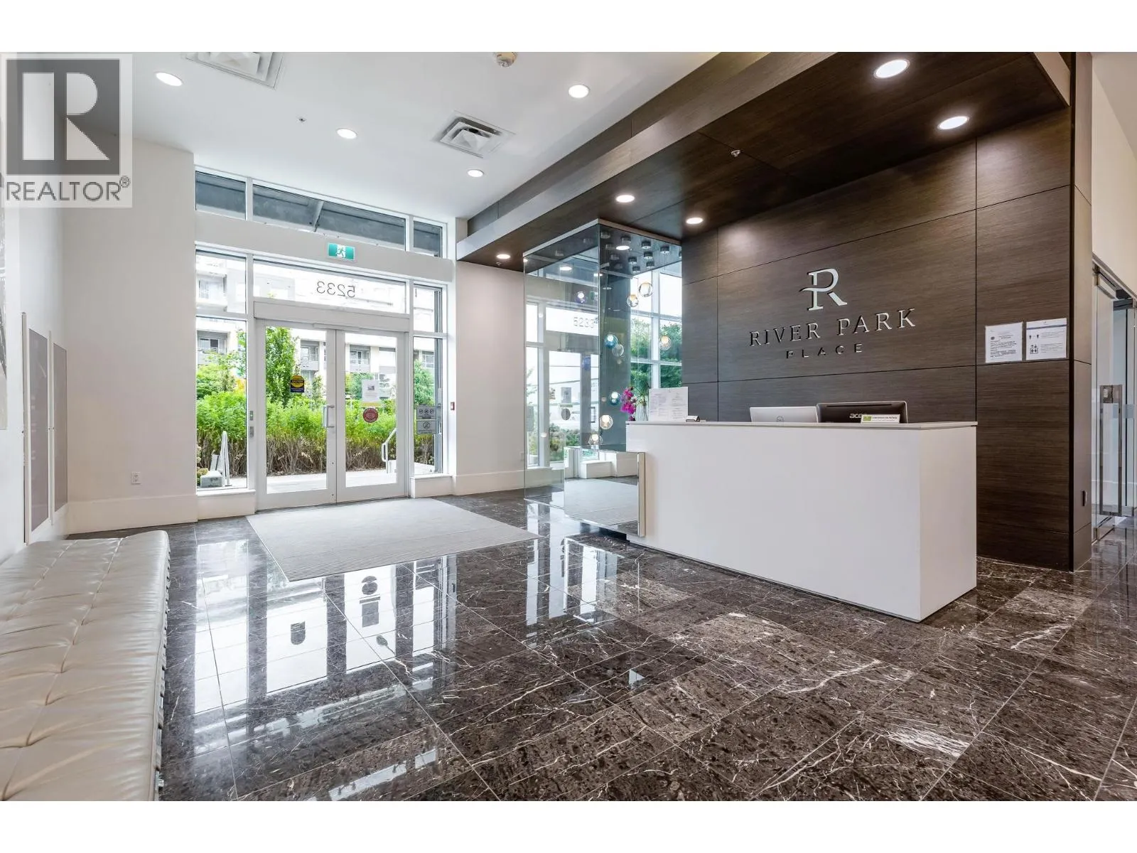 1308 5233 GILBERT ROAD