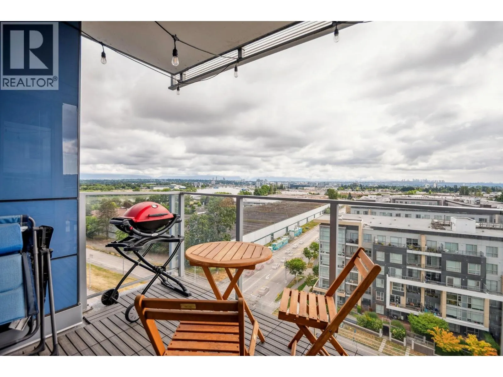 1308 5233 GILBERT ROAD