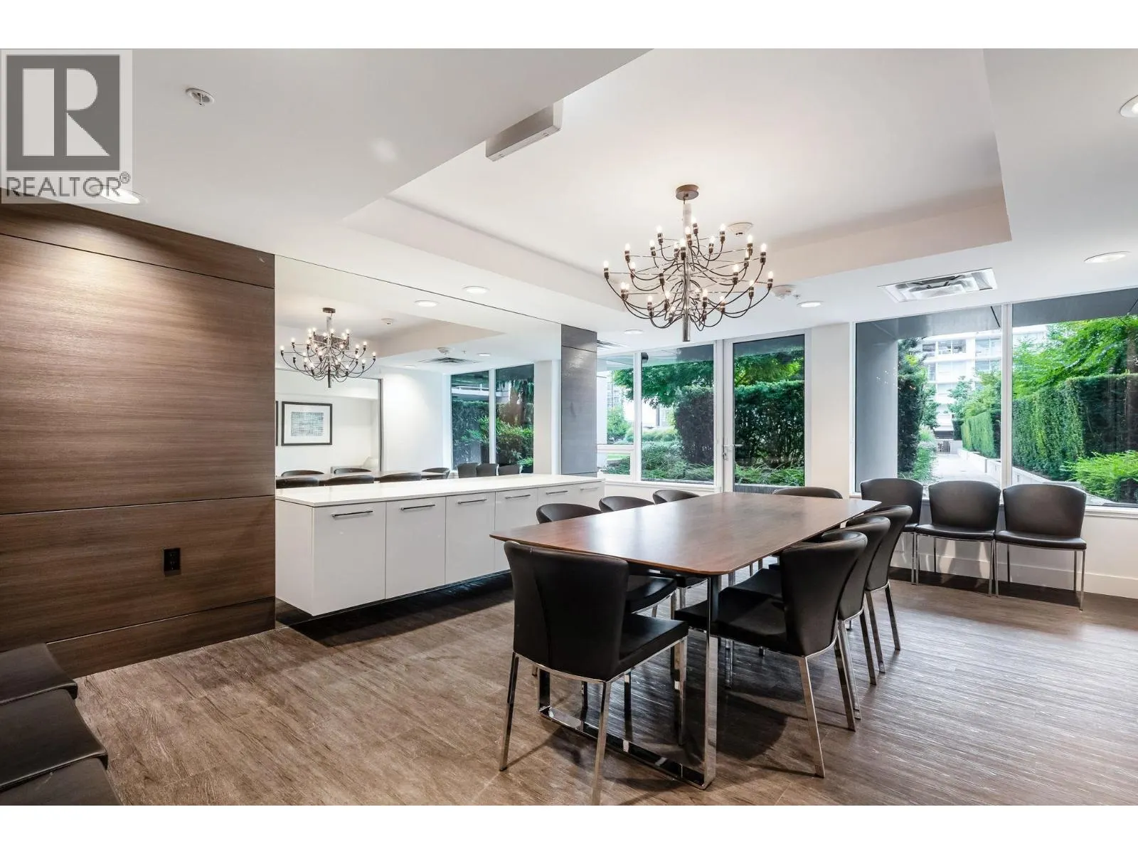 1308 5233 GILBERT ROAD
