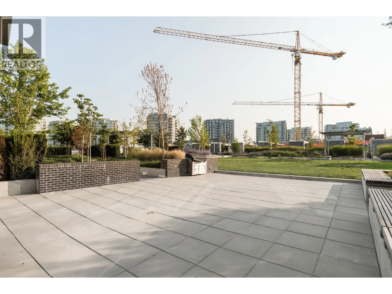 1308 5233 GILBERT ROAD