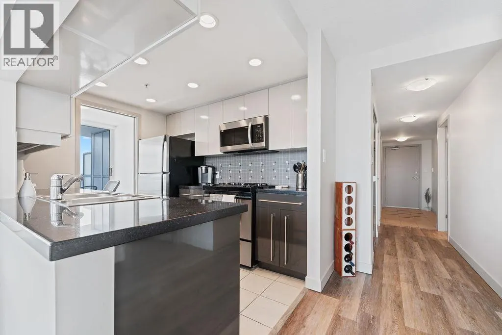 3107 1408 STRATHMORE MEWS