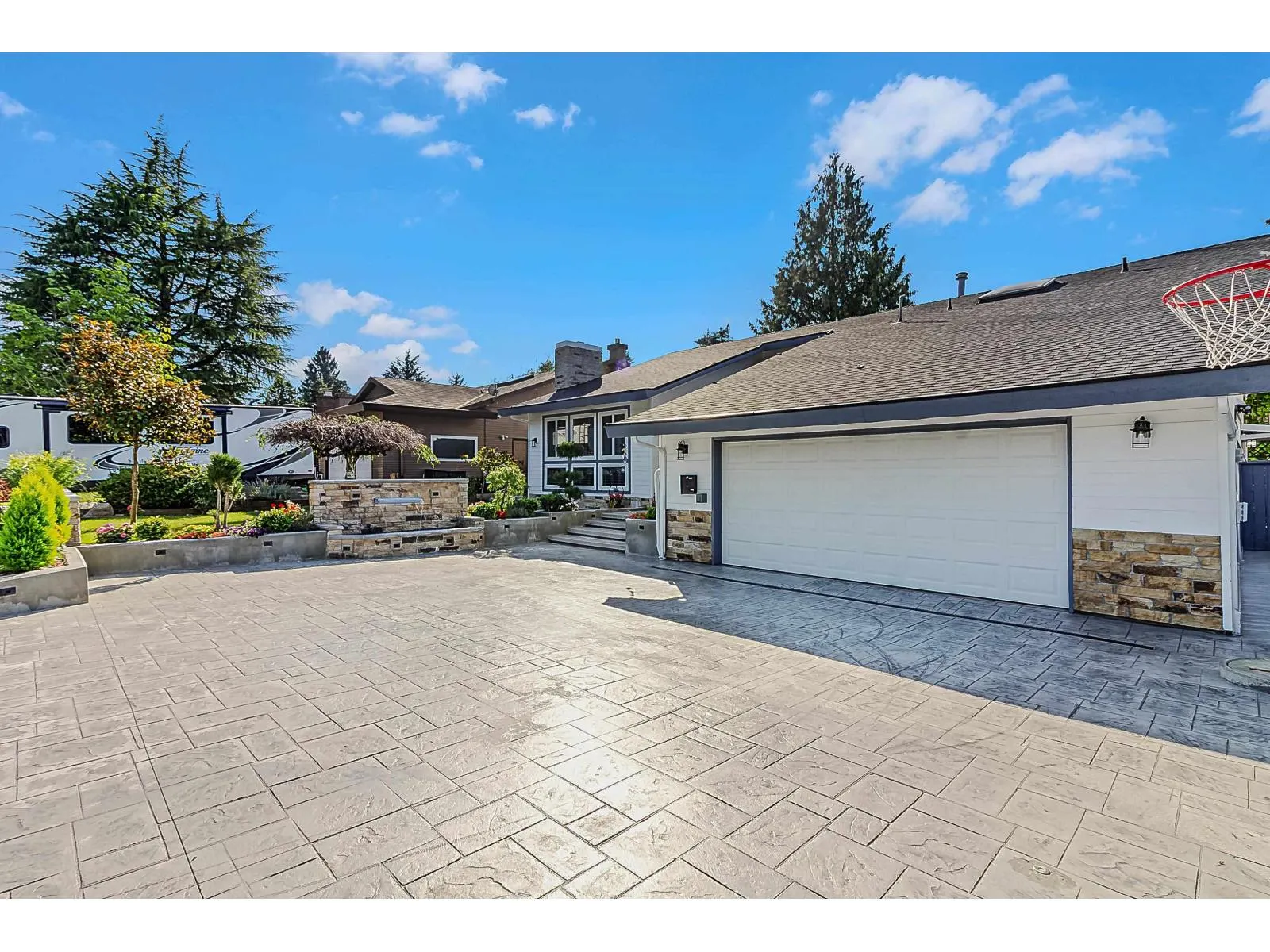 6875 ROCKFORD PLACE
