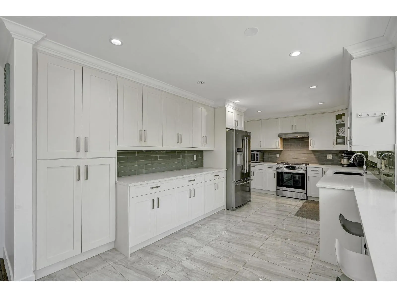6875 ROCKFORD PLACE