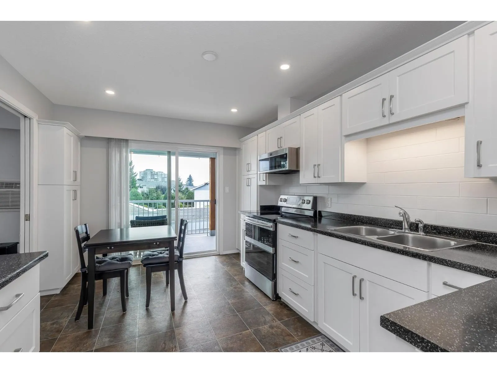 128 32691 GARIBALDI DRIVE