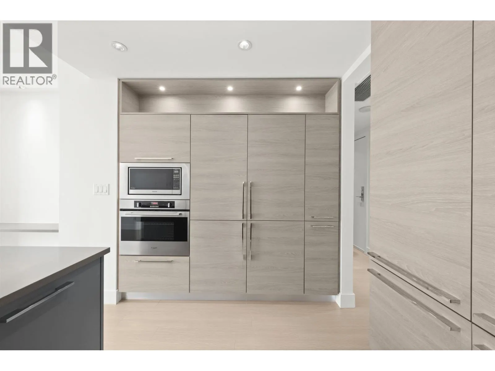 901 7388 KINGSWAY