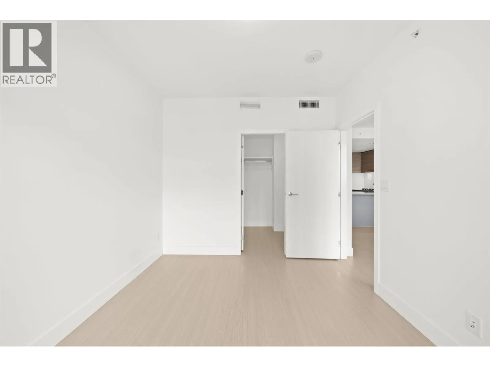 901 7388 KINGSWAY