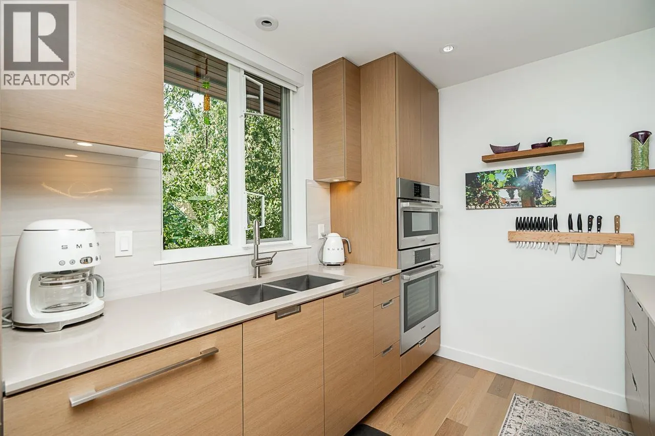 102 1205 HAROLD ROAD