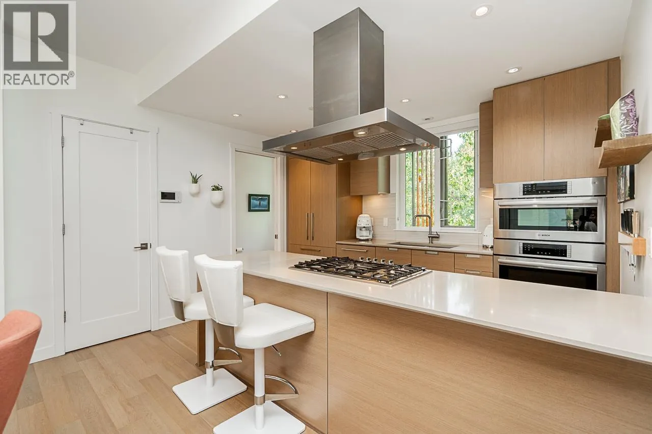 102 1205 HAROLD ROAD