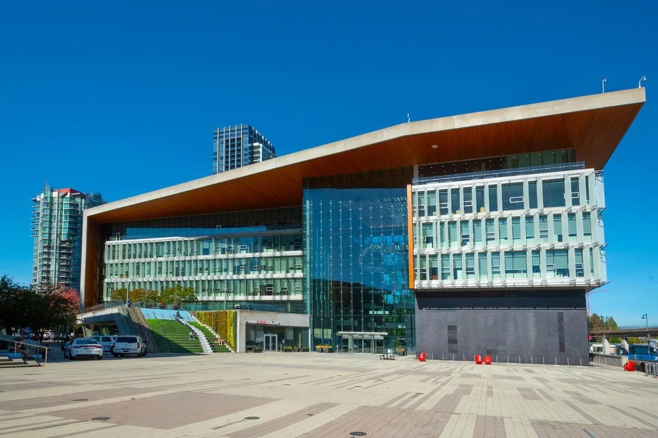 2912 13398 104 AVENUE