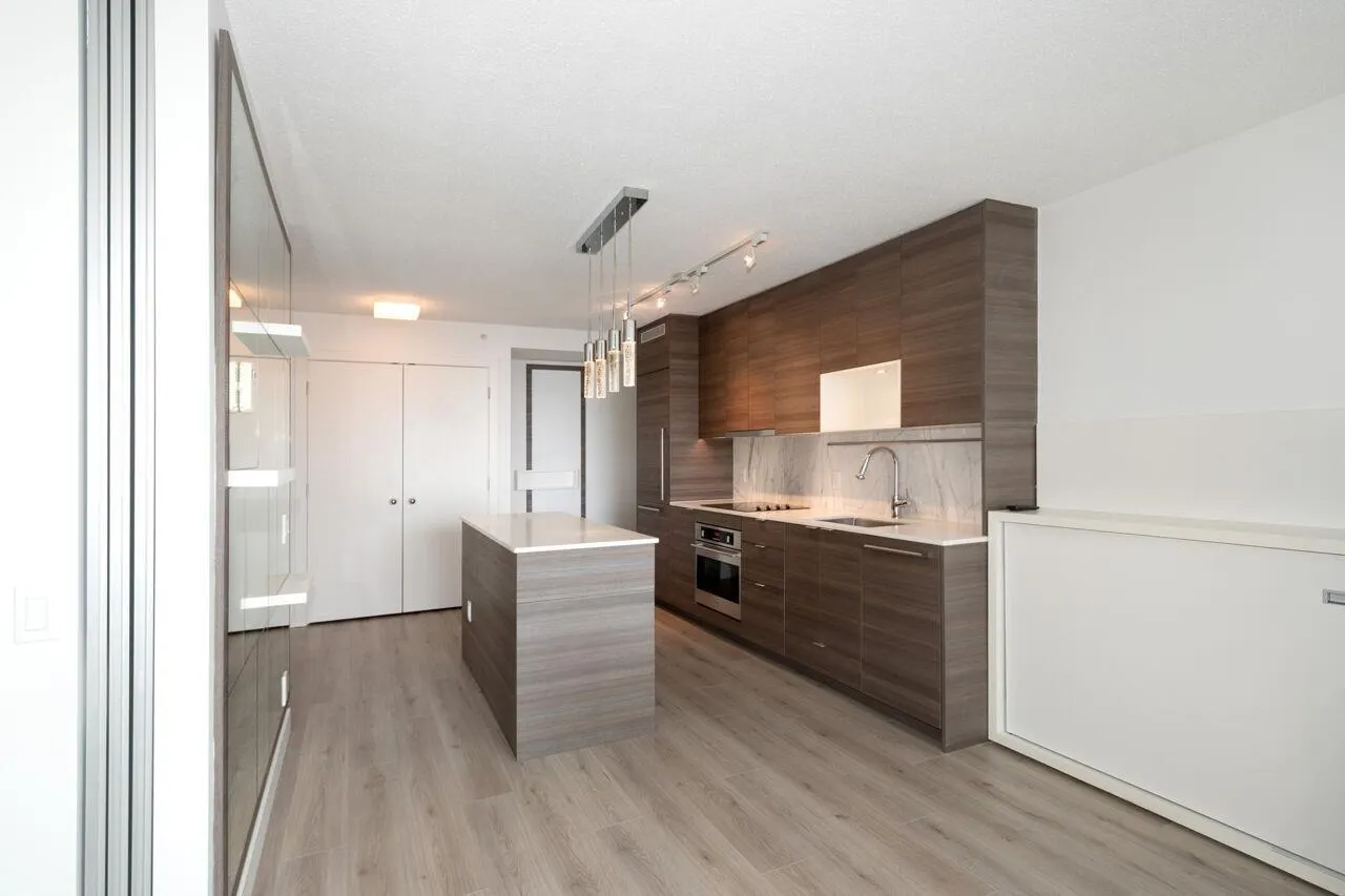 2912 13398 104 AVENUE