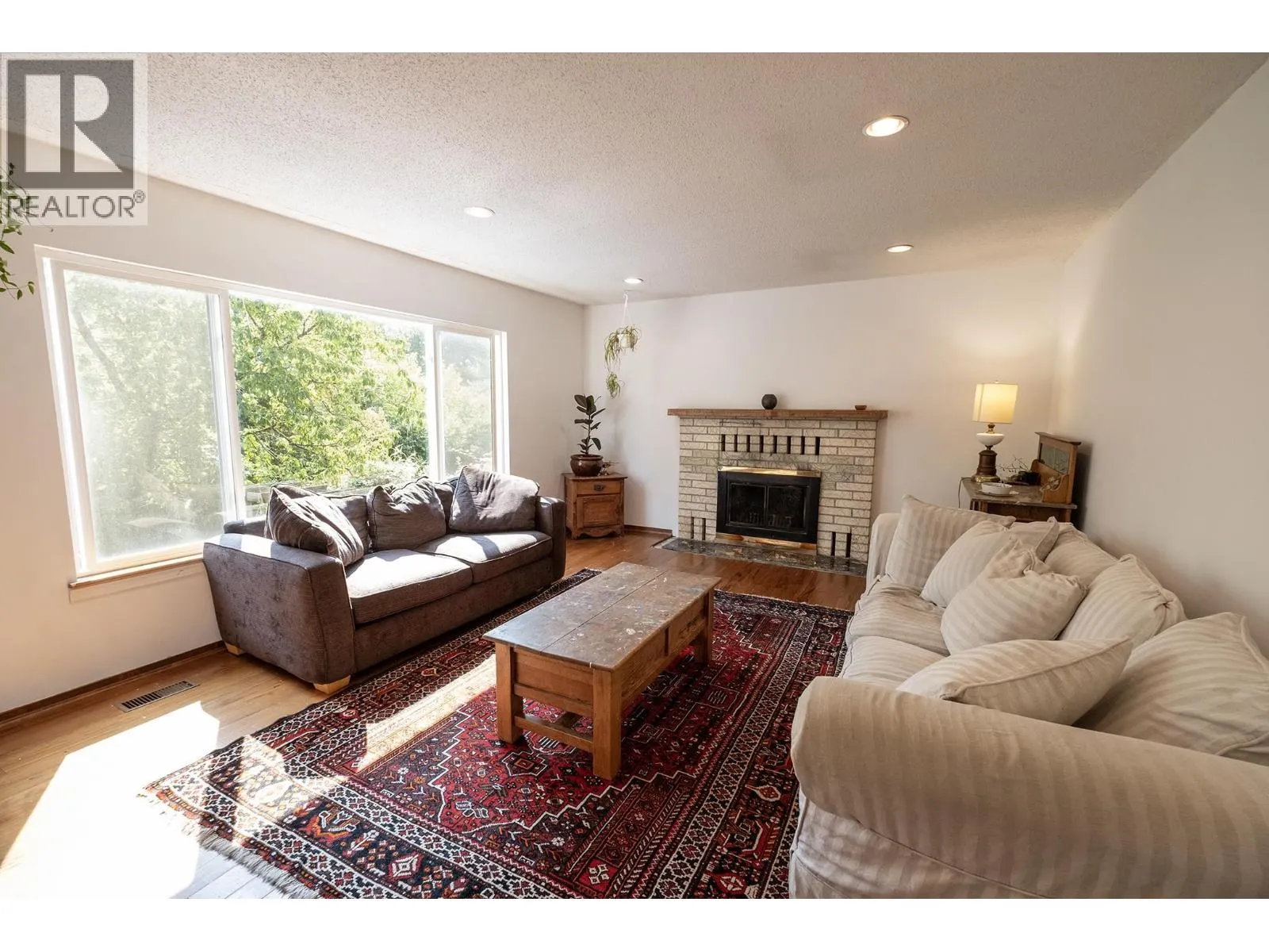 1160 ROSAMUND ROAD