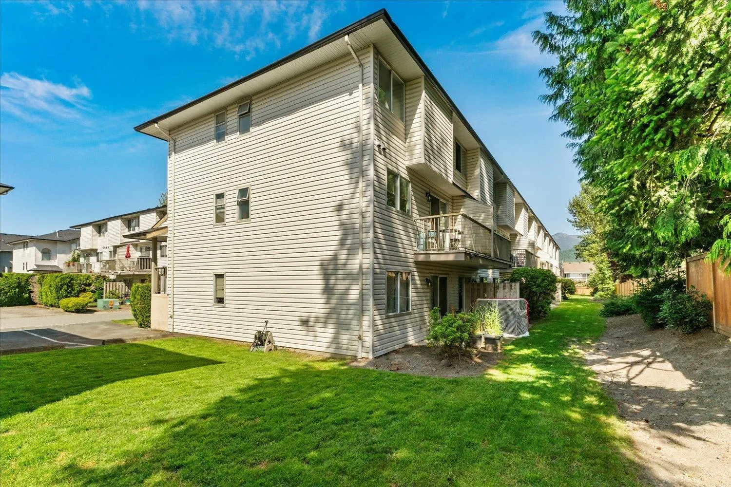 54 5904 VEDDER ROAD|Vedder Crossing