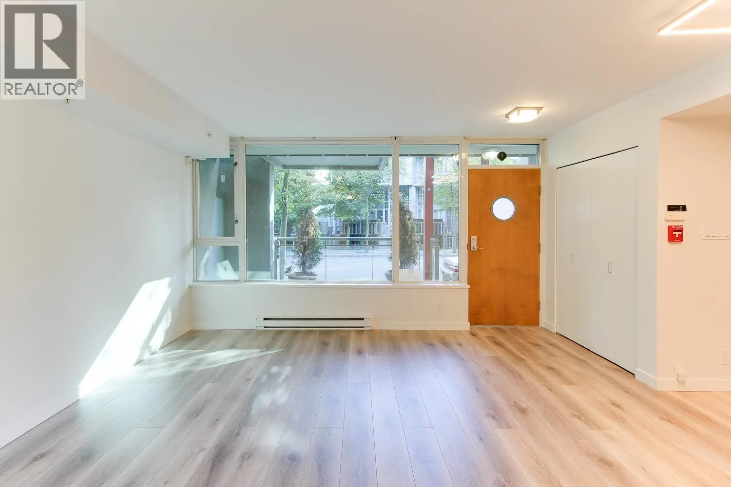 1432 W HASTINGS STREET