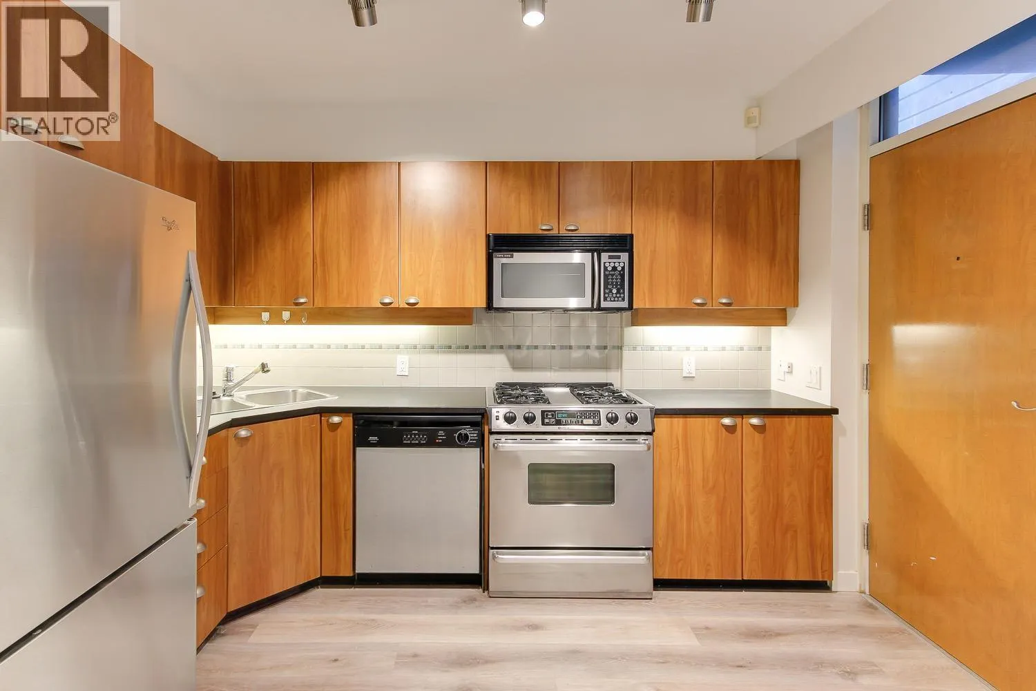 1432 W HASTINGS STREET