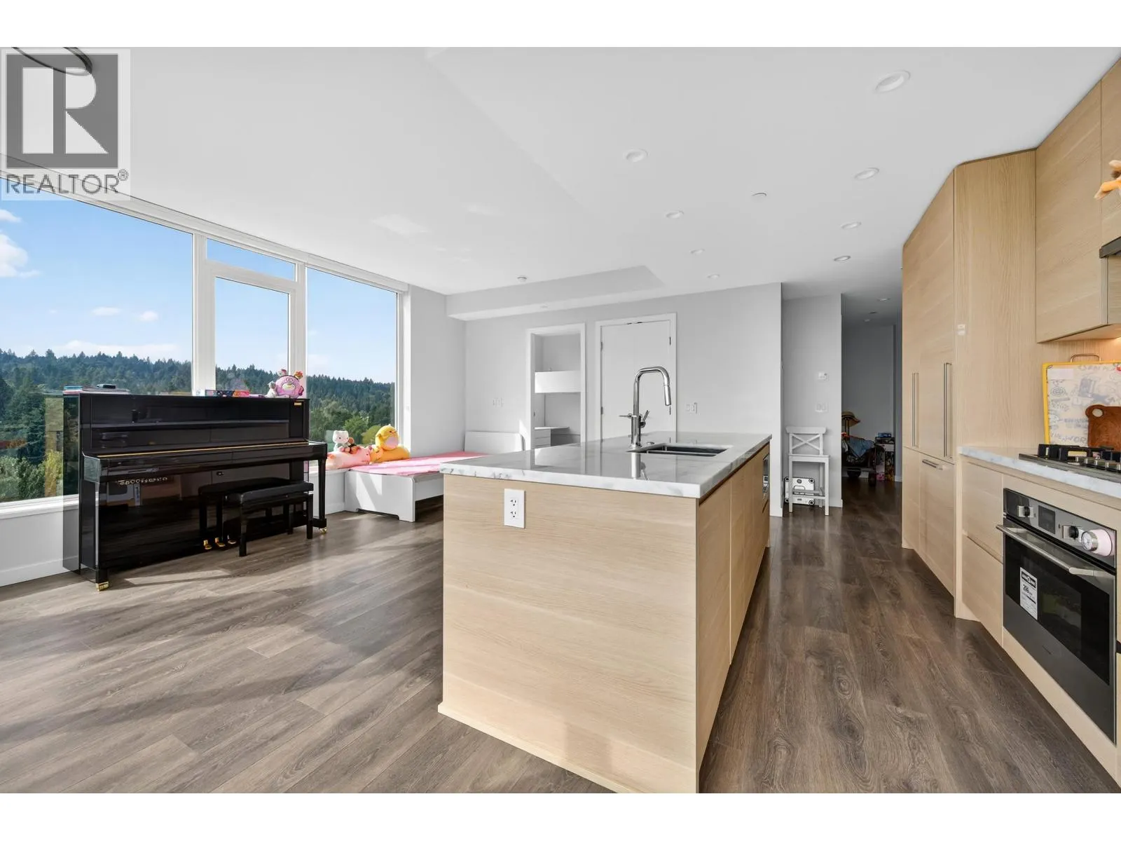 1804 308 MORRISSEY ROAD