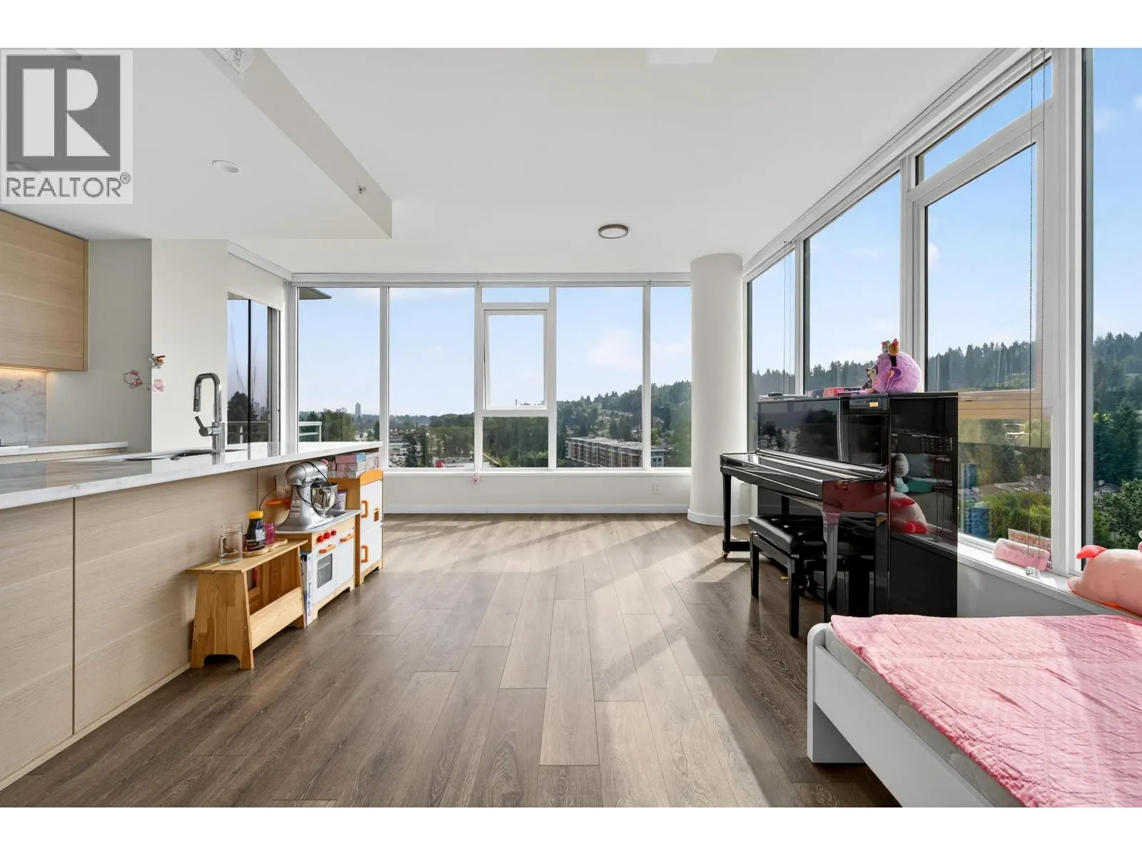 1804 308 MORRISSEY ROAD