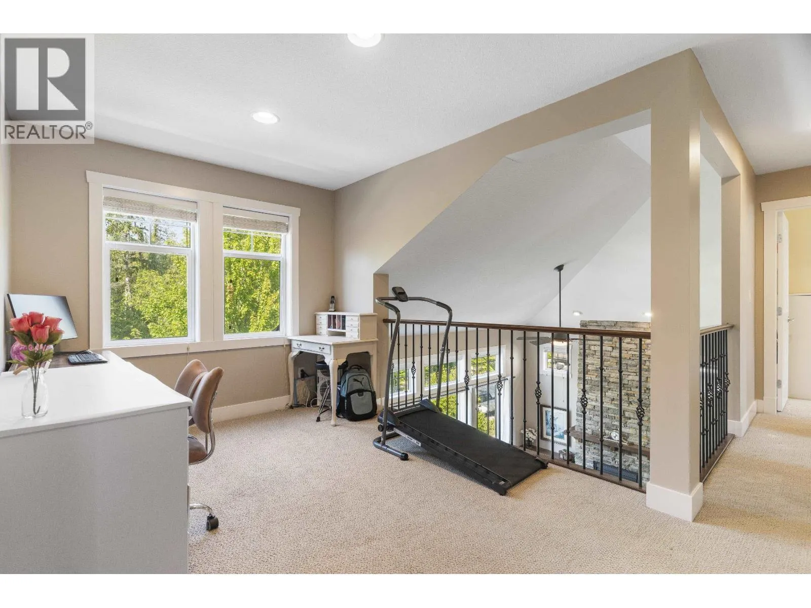 22810 FOREMAN DRIVE