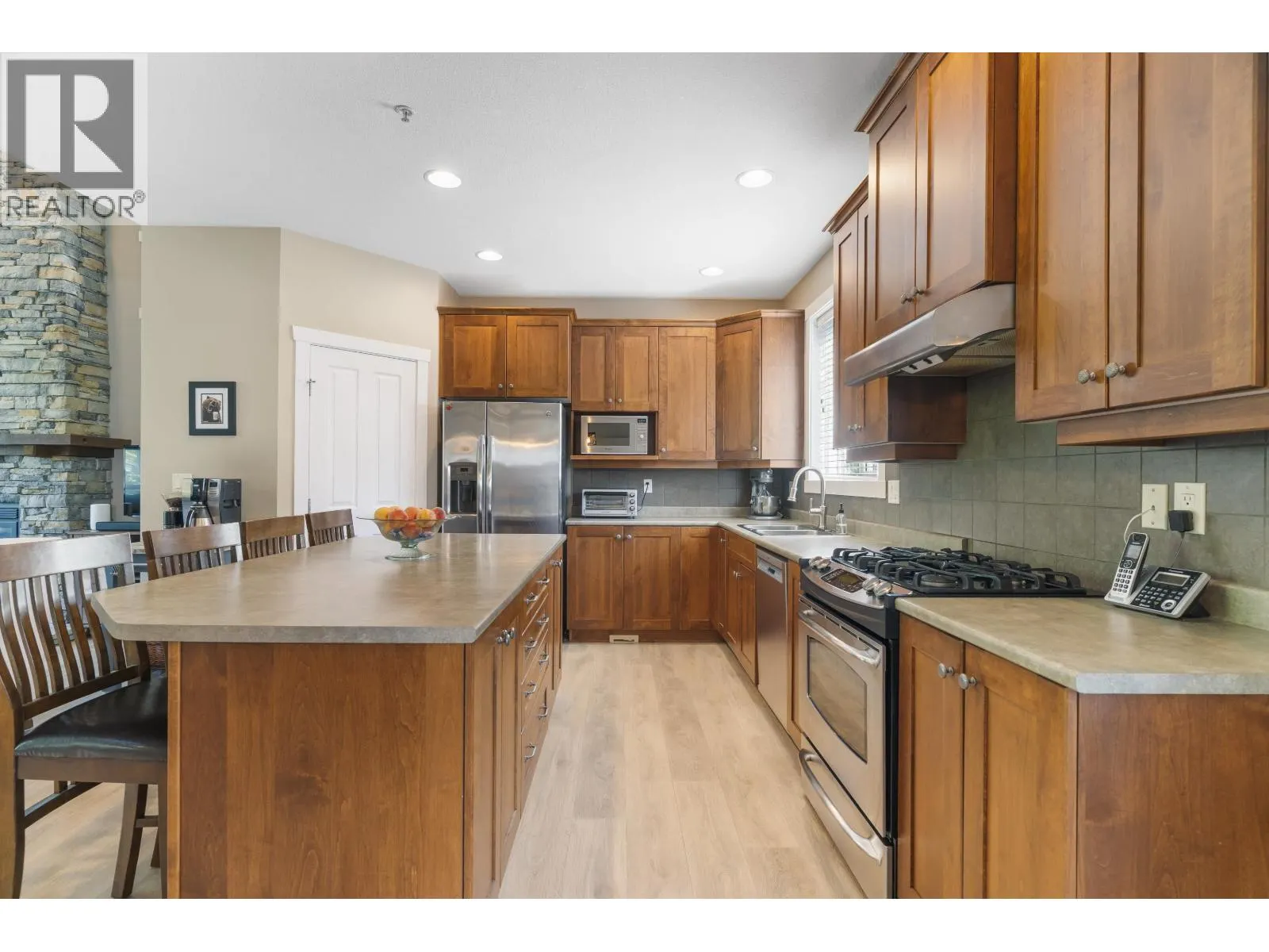 22810 FOREMAN DRIVE