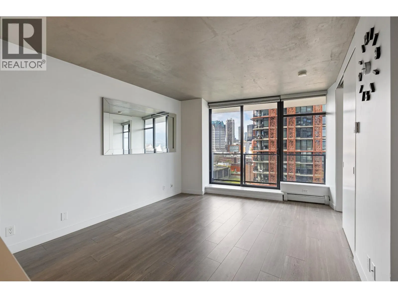 1407 108 W CORDOVA STREET