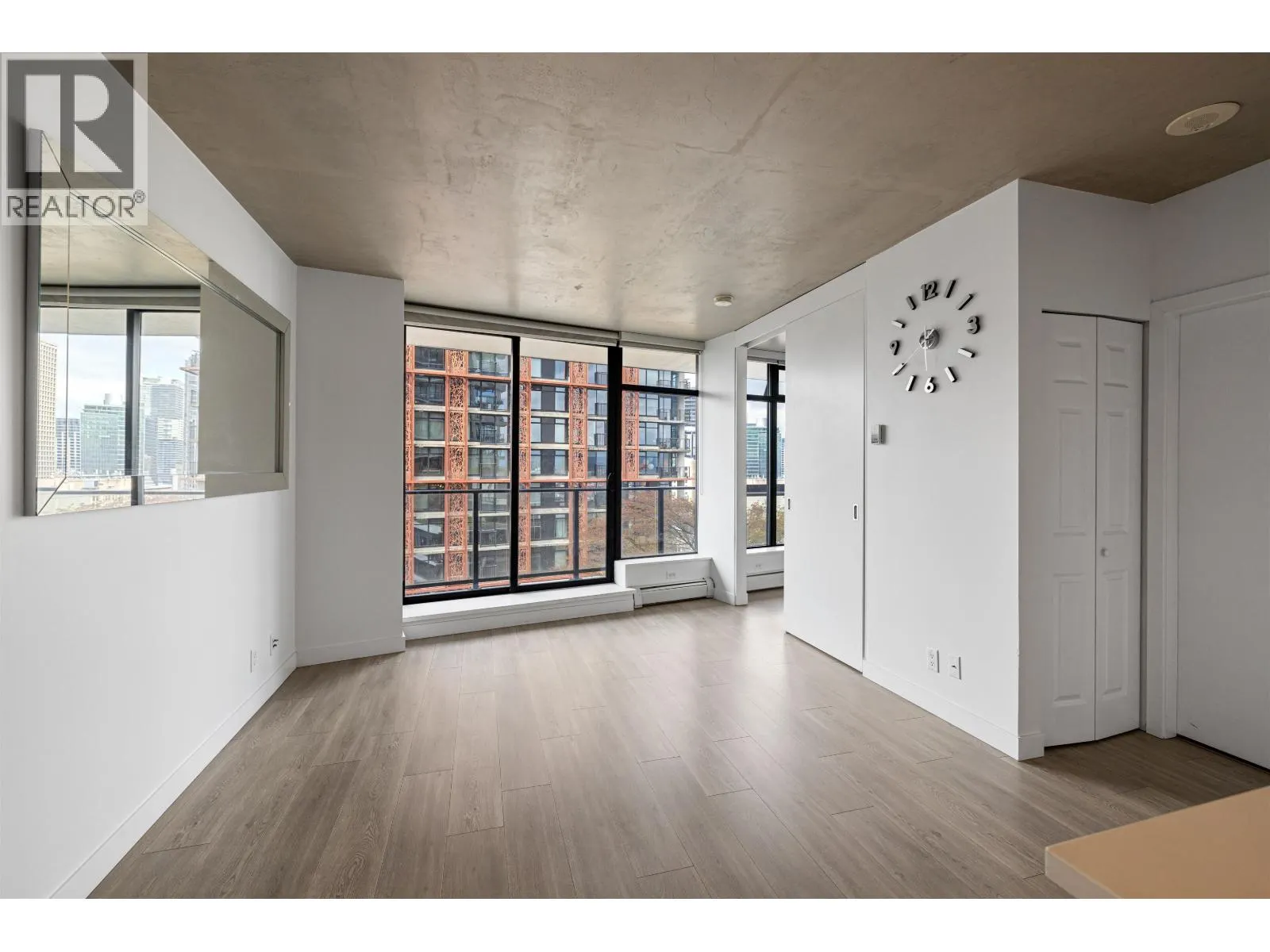1407 108 W CORDOVA STREET