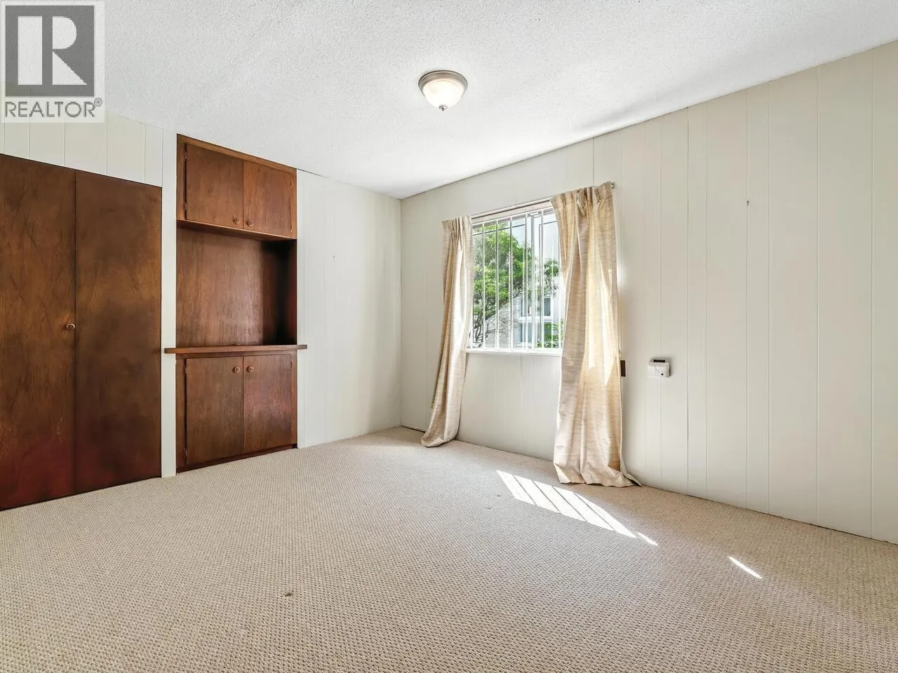 2354 HARRISON DRIVE