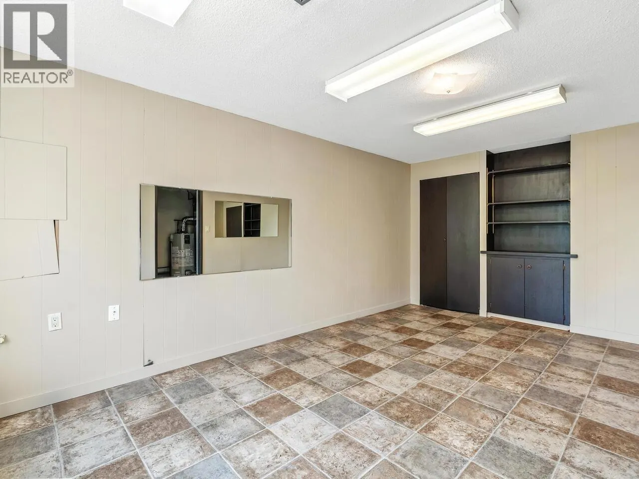 2354 HARRISON DRIVE