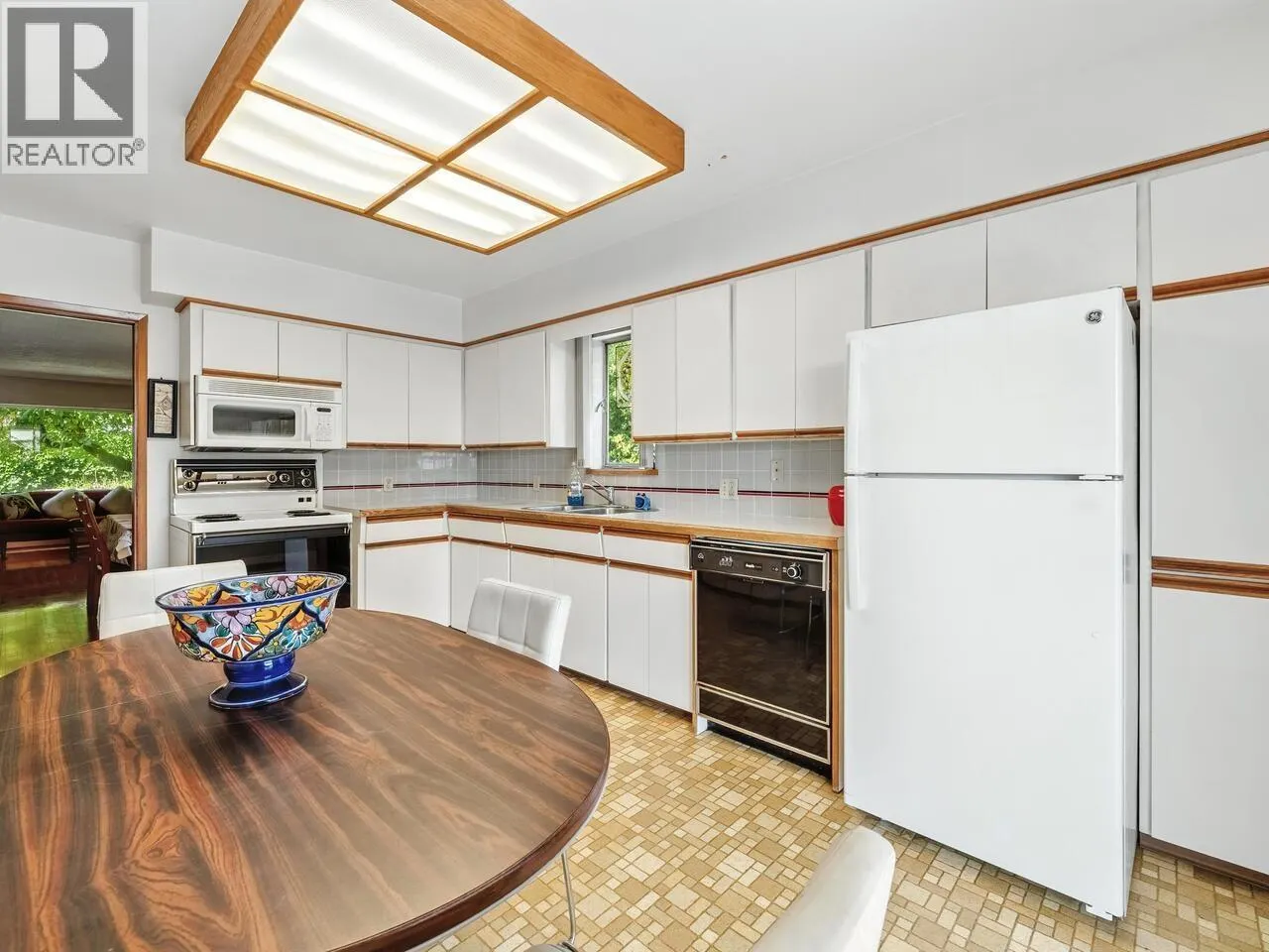 2354 HARRISON DRIVE