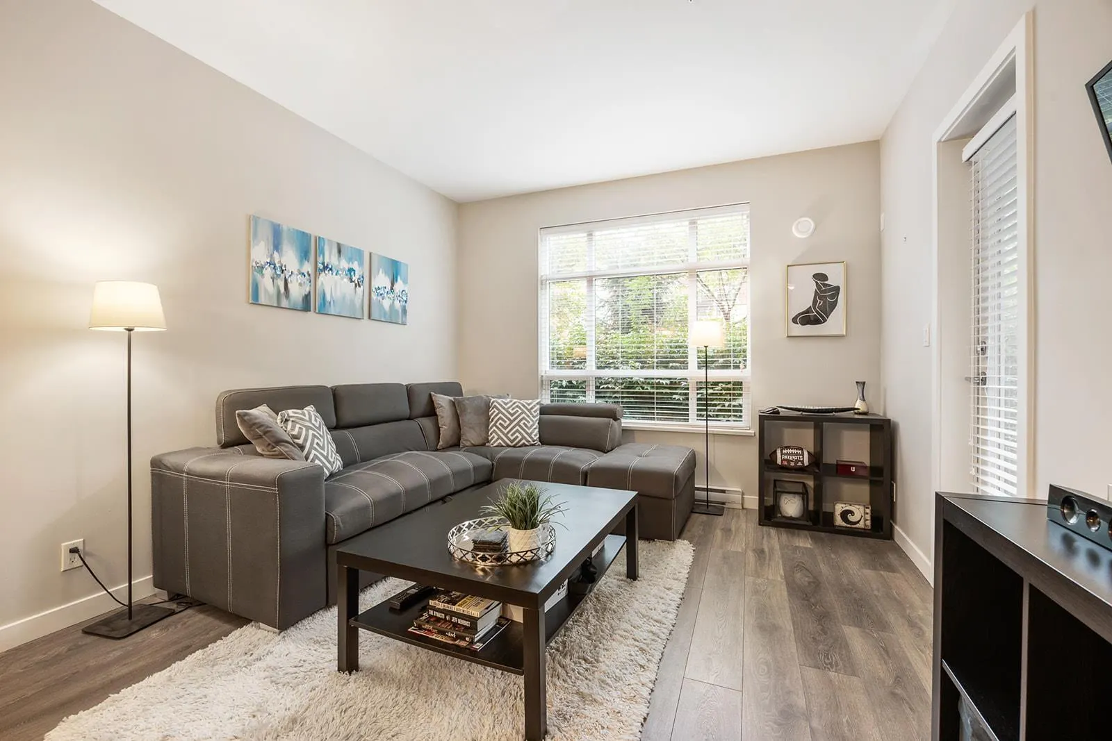 E106 20211 66 AVENUE